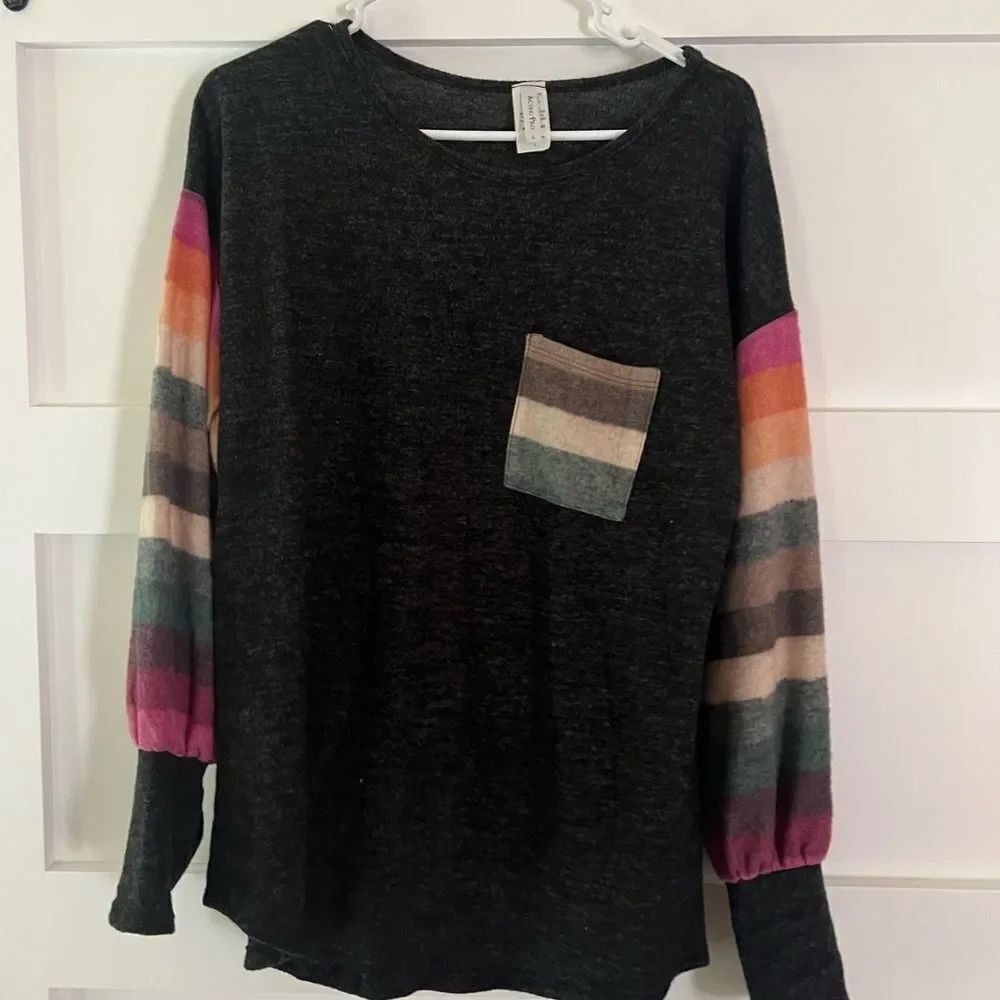 Acting Pro Multicolor Striped Sleeve Blouse